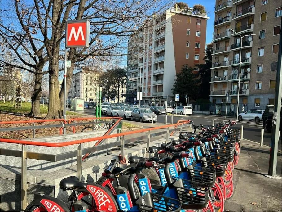 Apartamento Primaticcio Metro E Aria Condizionata Milán Exterior foto